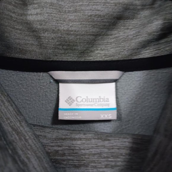 Columbia Turtleneck Pullover - Picture 3 of 3